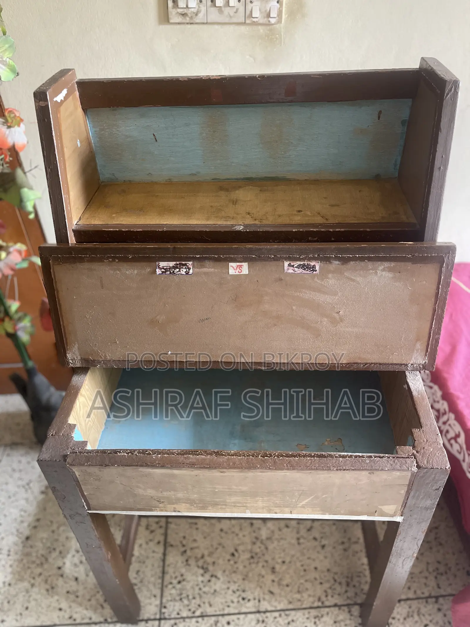 Reading Table