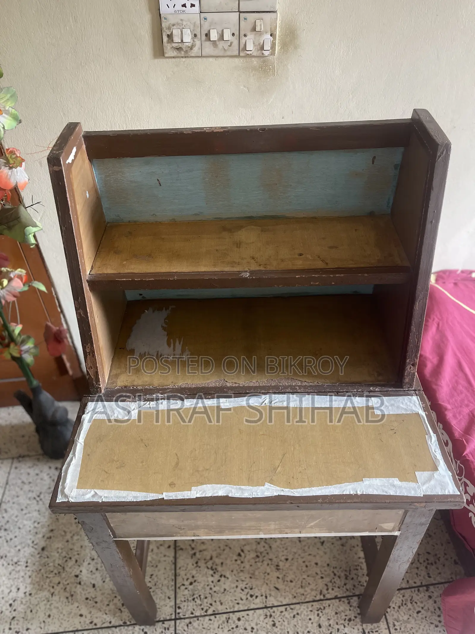 Reading Table