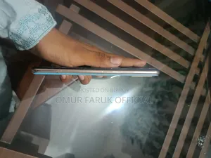 Vivo Y19 128 GB