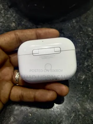 Apple Airpods Pro 2nd Generation (Only Left Bud and Case Available)