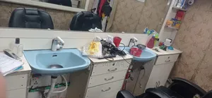 সেলন দোকানের মালামাল বিক্রি হবে