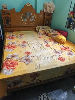 ফুলের ডিজাইনের খাট