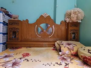 ফুলের ডিজাইনের খাট