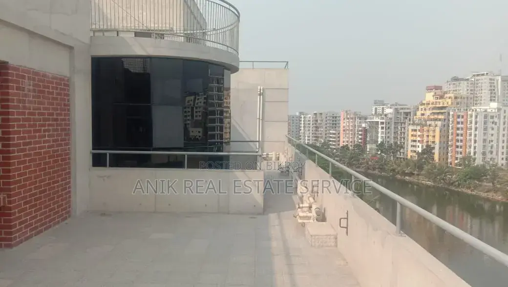 20bdrm House in Anik Real Estate, Gulshan for Rent