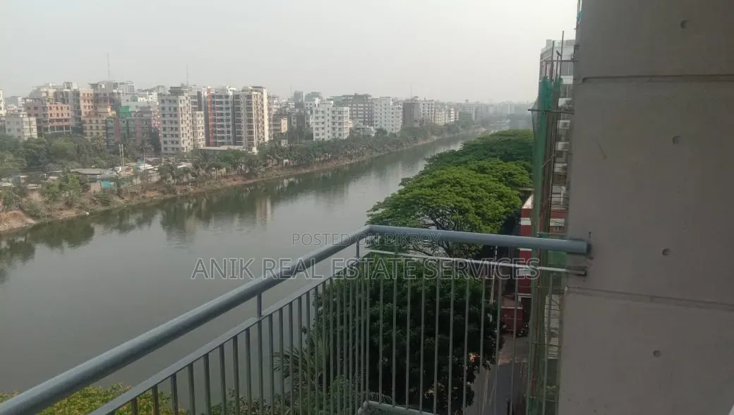 20bdrm House in Anik Real Estate, Gulshan for Rent