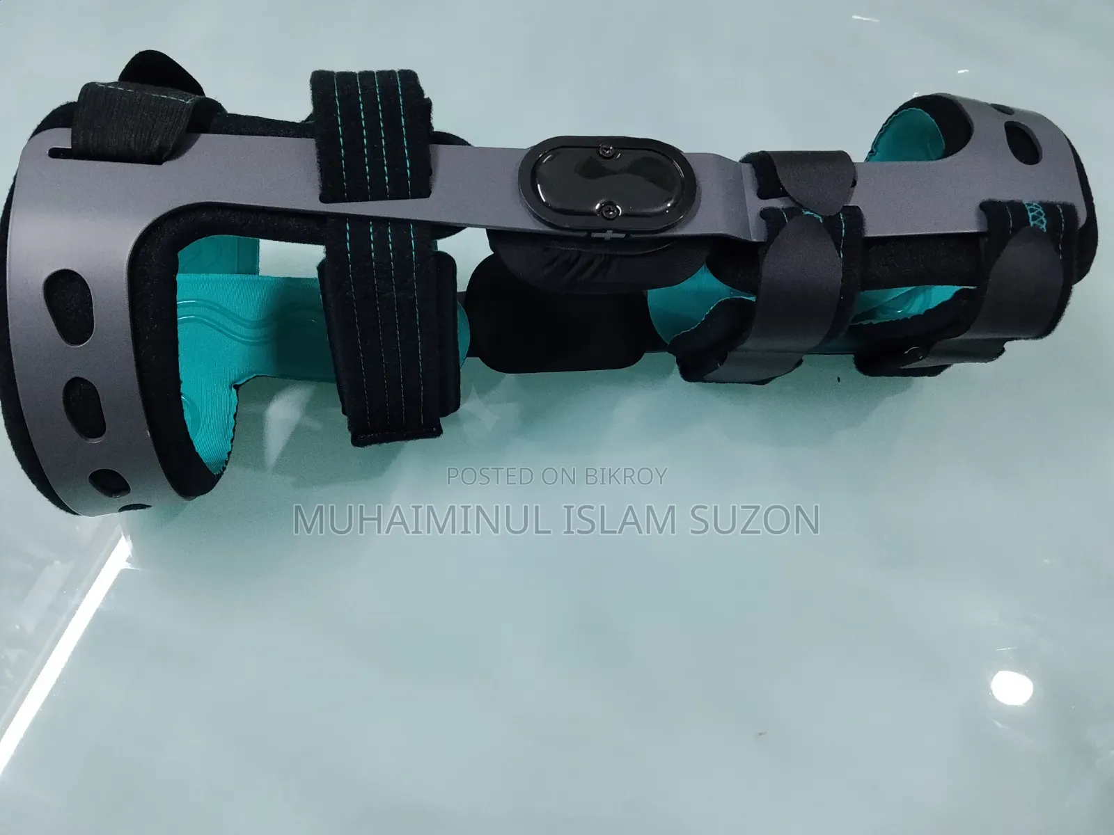 Komzer ACL Knee Brace.