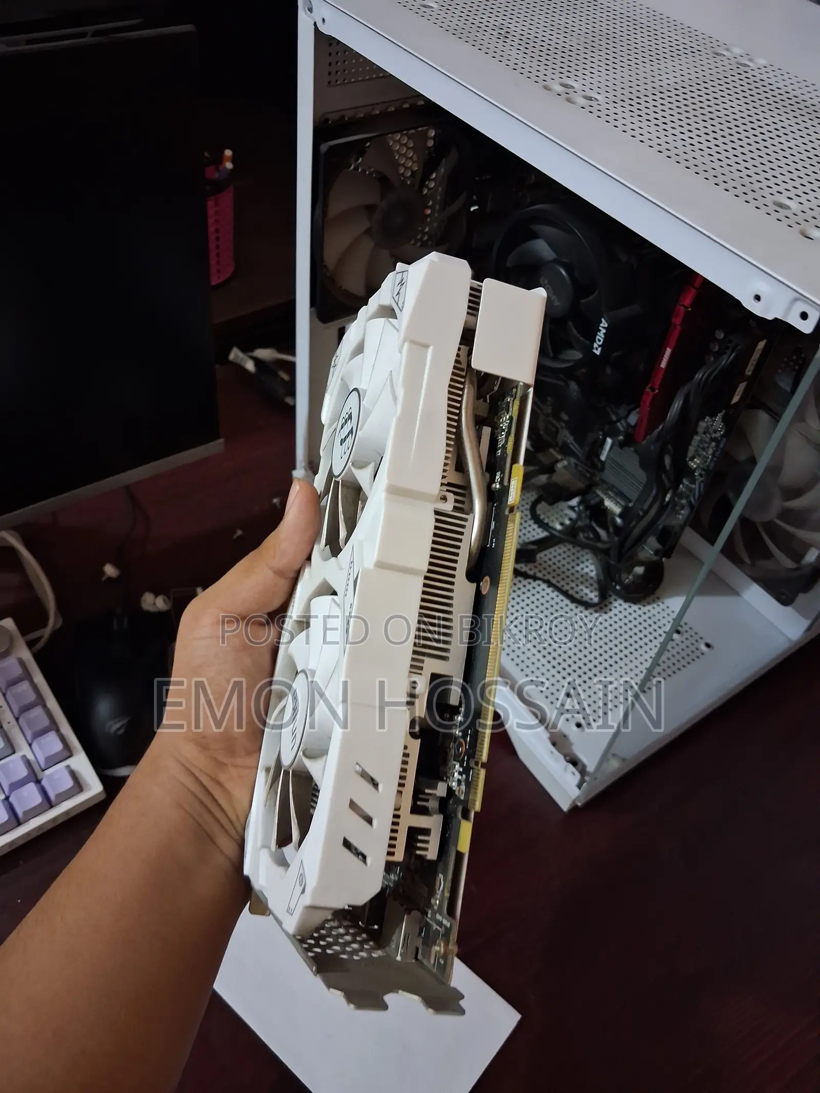 Unika Radeon RX 580 8GB GPU (10 Months Used - 2Y+ Official Warranty)