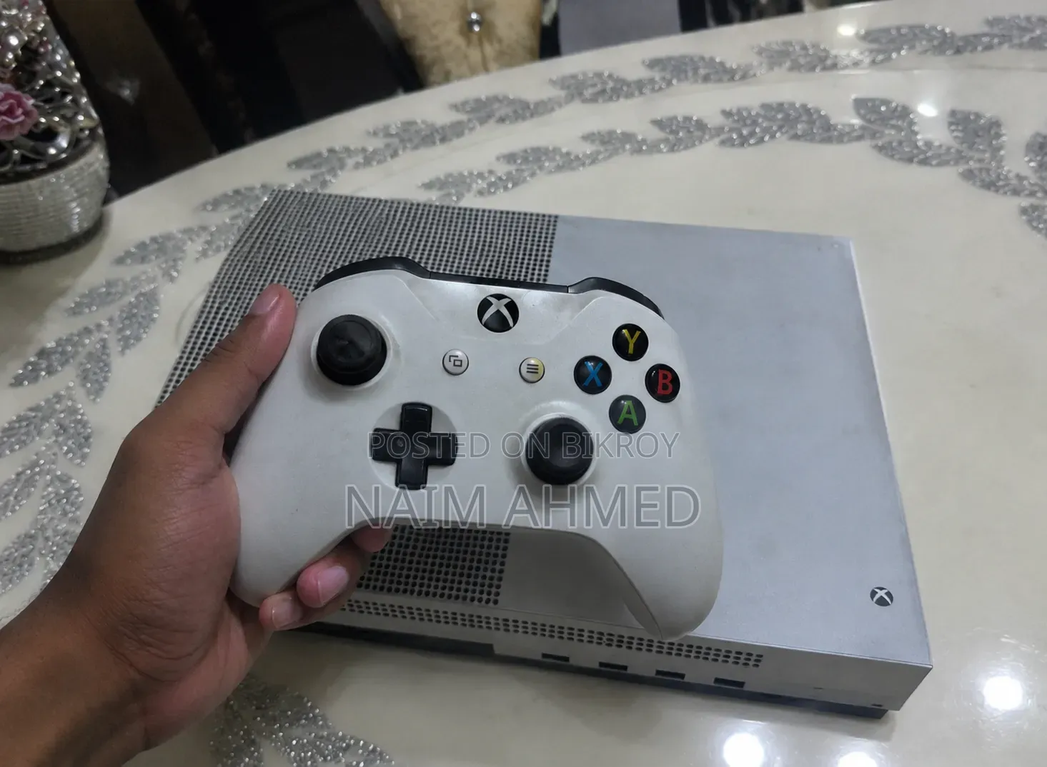 Xbox One S