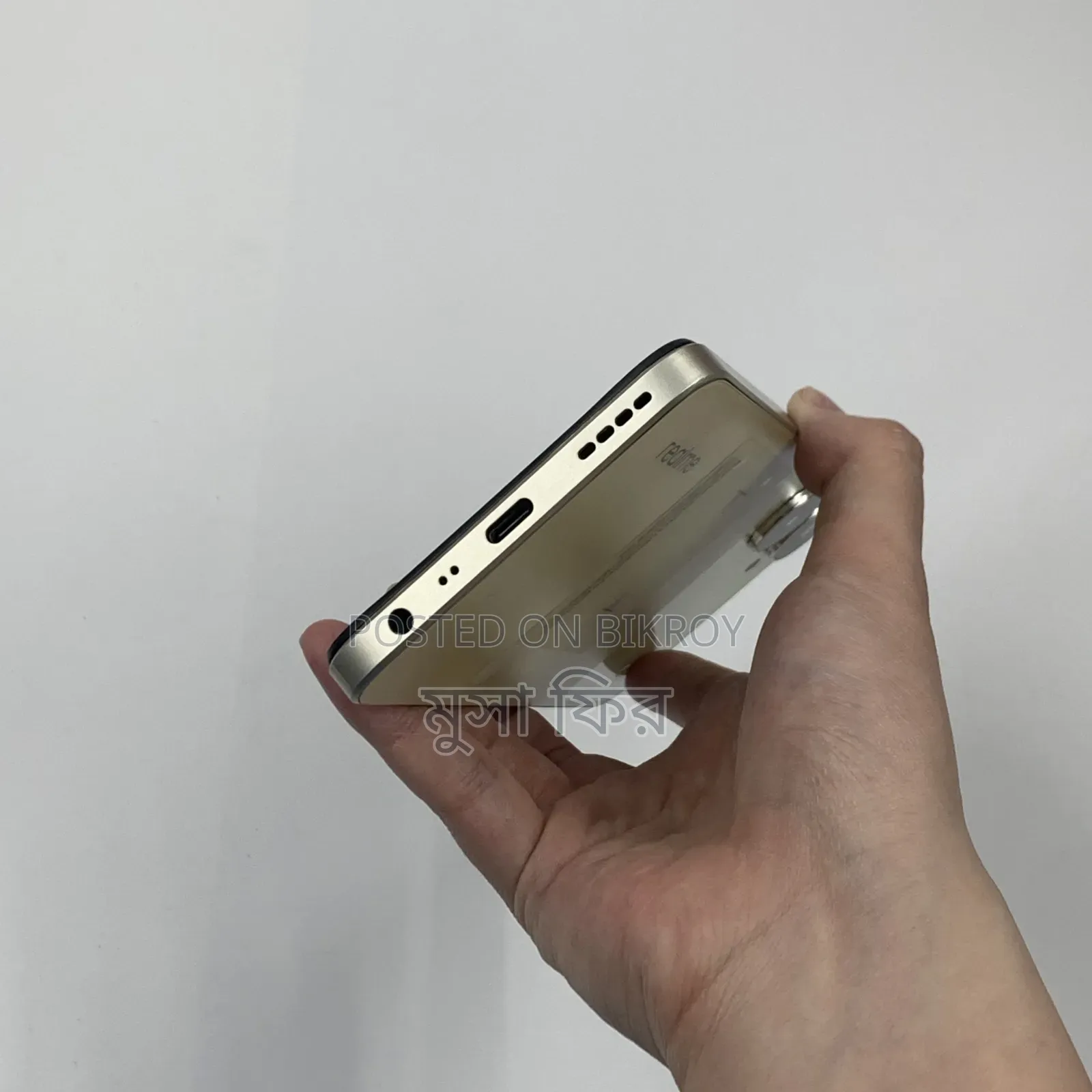Realme V30 128 GB Gold