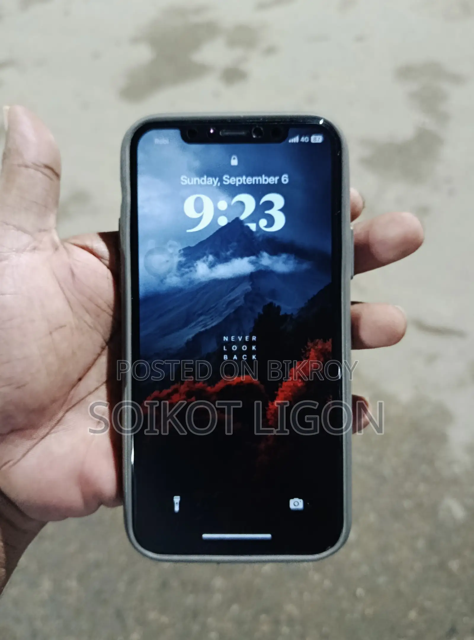 অ্যাপল আইফোন এক্সএস ৬৪ জিবি হোয়াইট