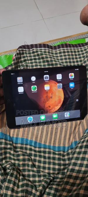 Apple iPad Wi-Fi 16 GB Gray