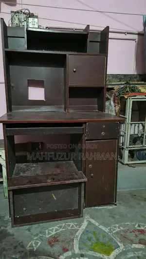 কম্পিউটার / পিসি টেবিল উইথ স্টোরেজ বিক্রি হবে