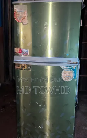 Walton Non Frost 17 CFT Fridge