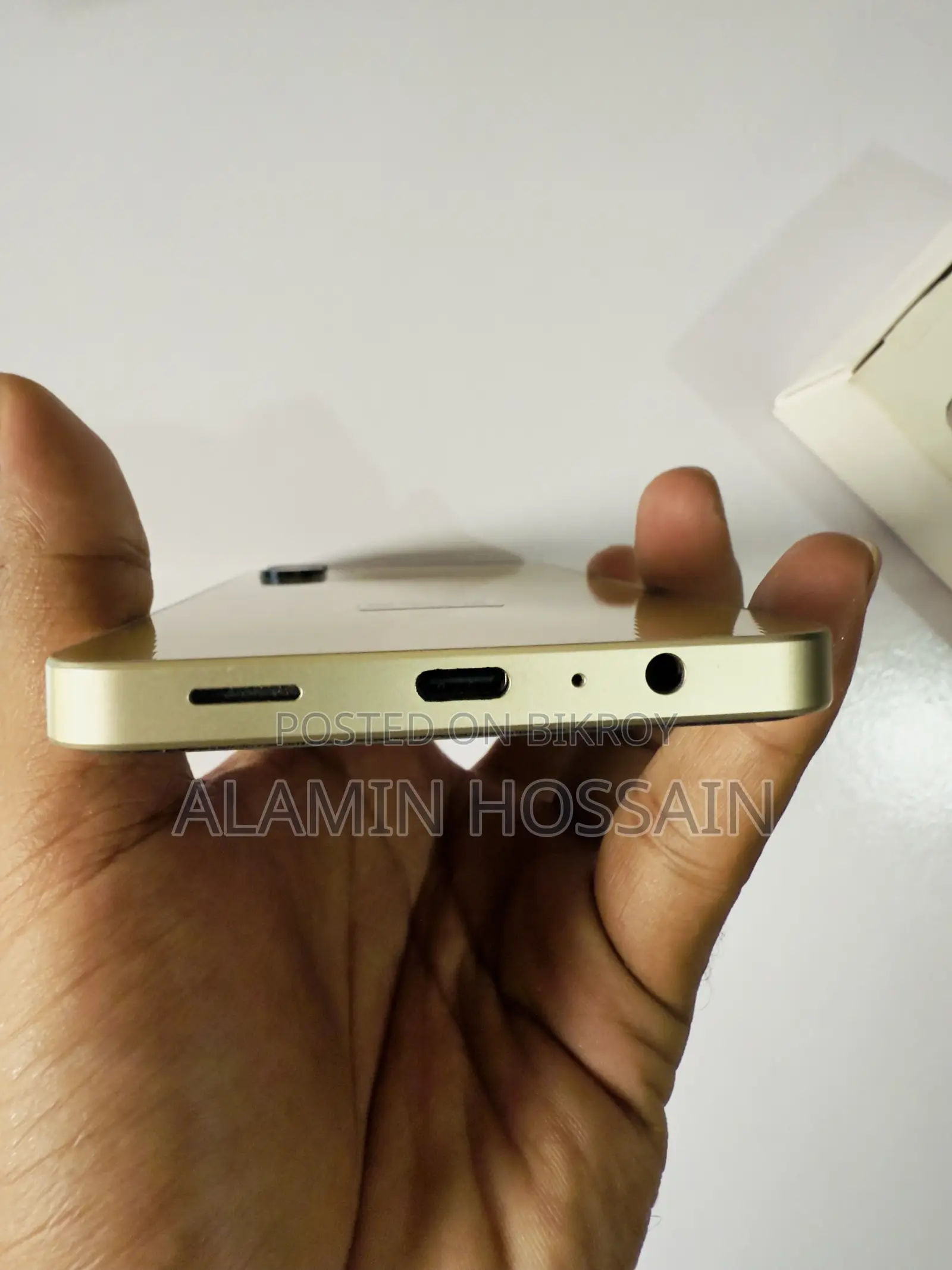 Samsung Galaxy A06 128 GB Gold