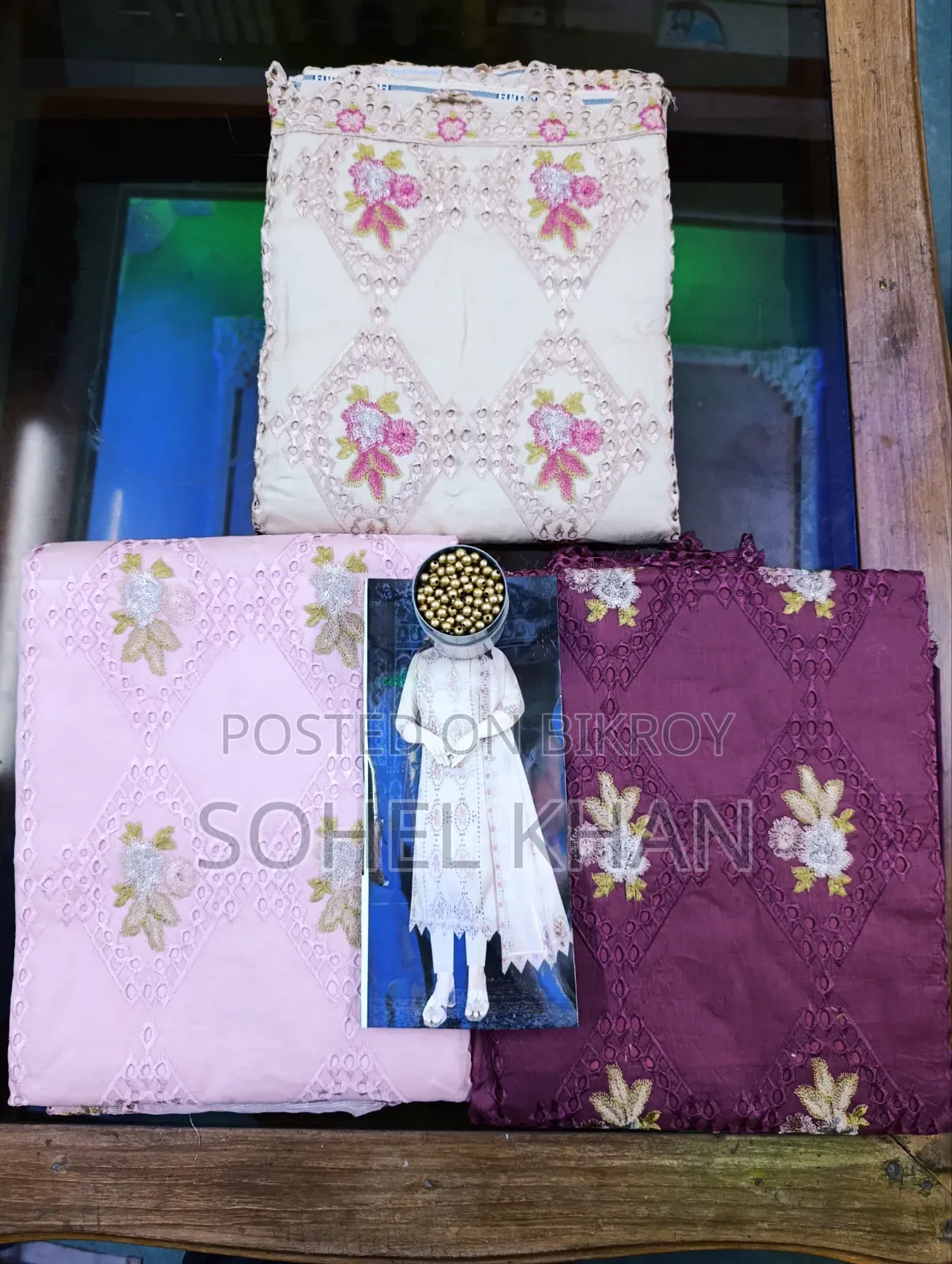 Elegance in Every Detail Soft Cotton Lawn Unstitched 3-Piece