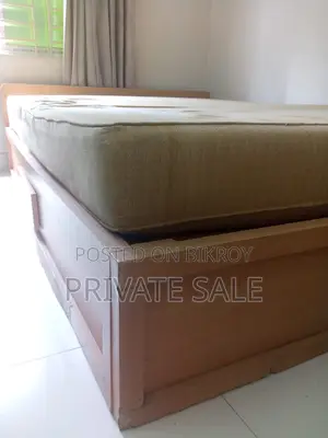 ডাবল সাইজ বেডর বিছানার আরামদায়ক ফোম