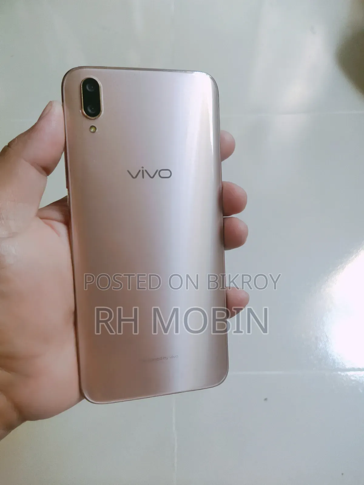 Vivo 64 GB Gold