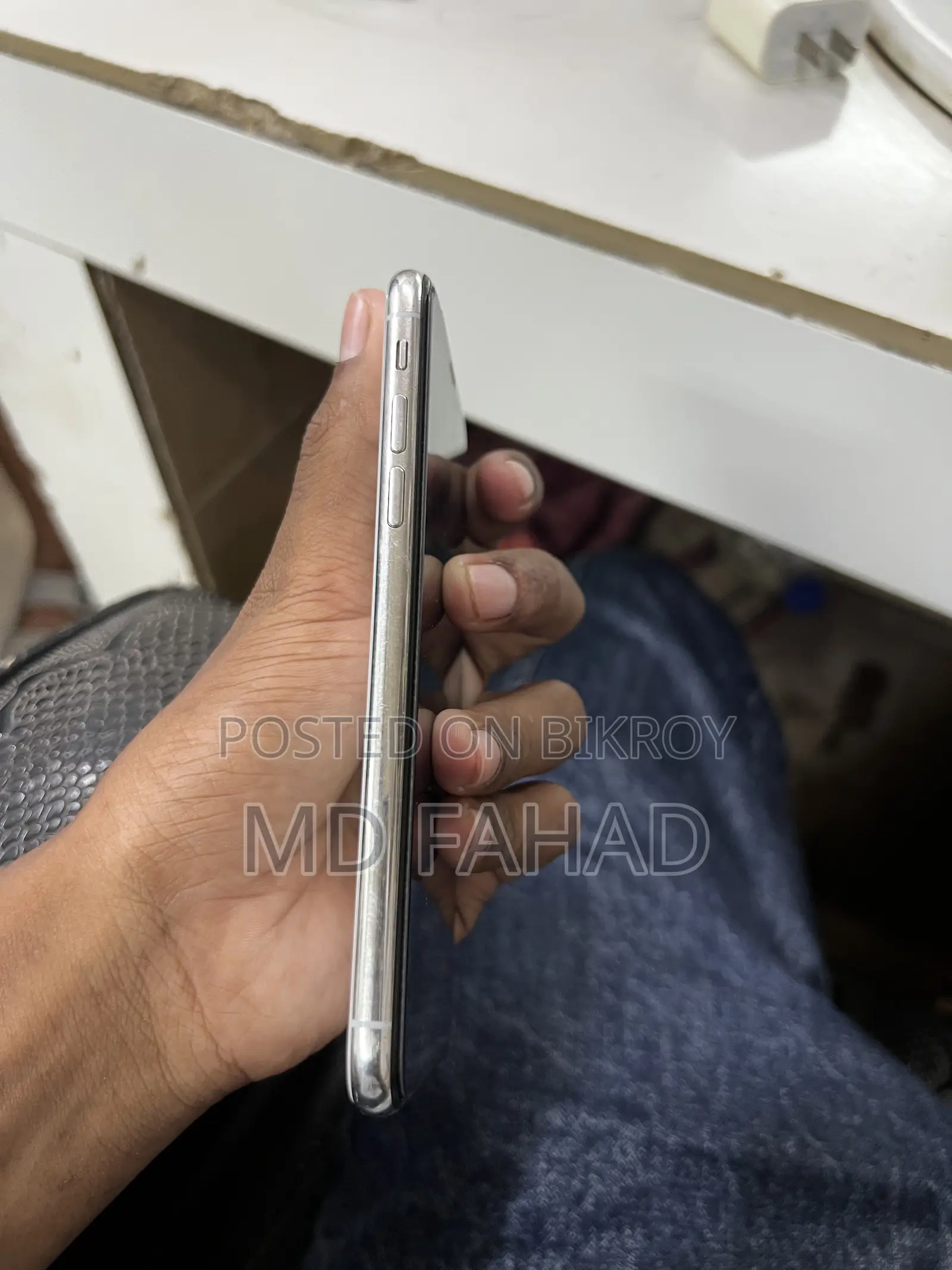 Apple iPhone X 64 GB White