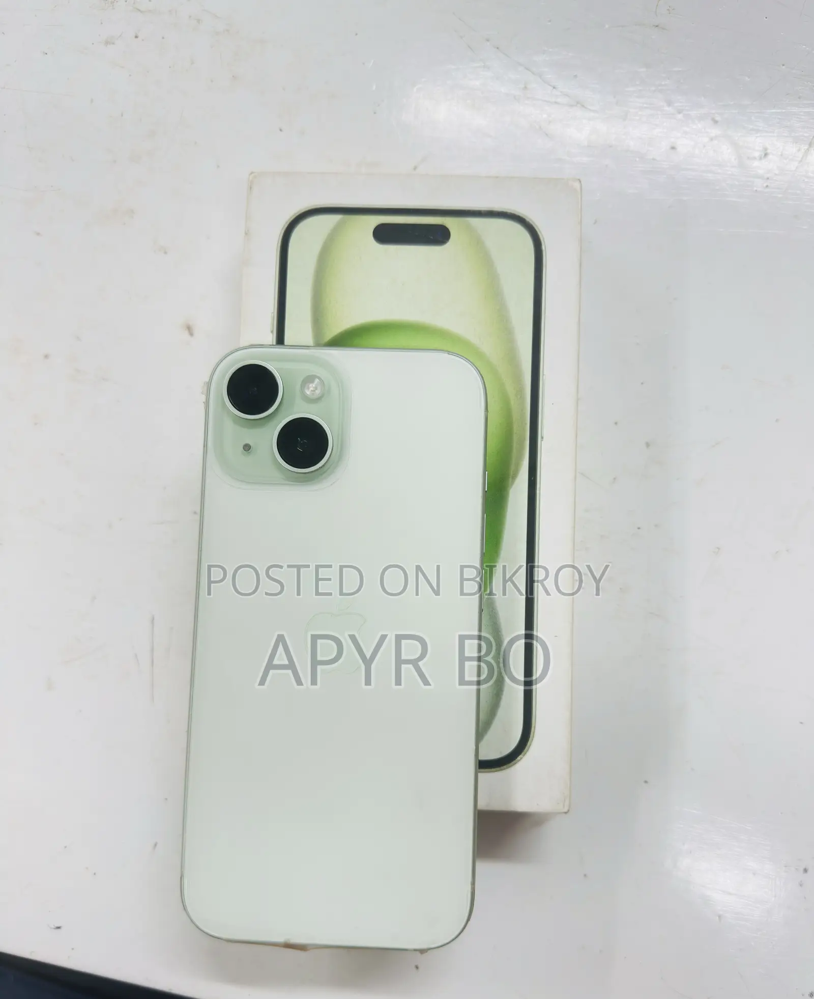 Apple iPhone 15 128 GB Green