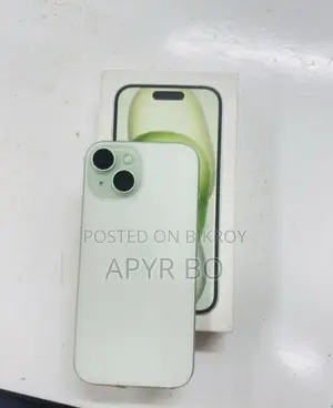Apple iPhone 15 128 GB Green