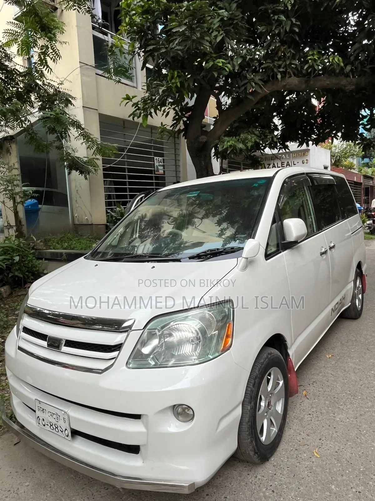 Toyota Noah 2.0 FWD (8 Seater) 2006 Pearl