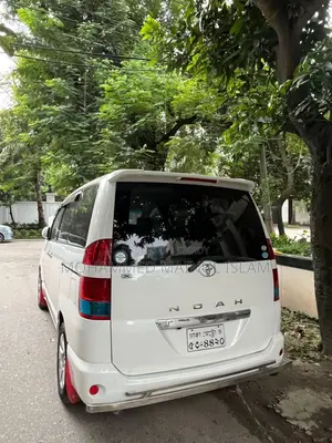 Toyota Noah 2.0 FWD (8 Seater) 2006 Pearl