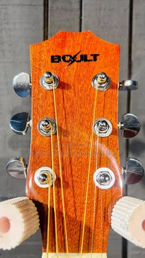 Only 2 Days Used!!! ‎ ‎Boult C-40 Pro অ্যাকোস্টিক গিটার বিক্রি হবে।