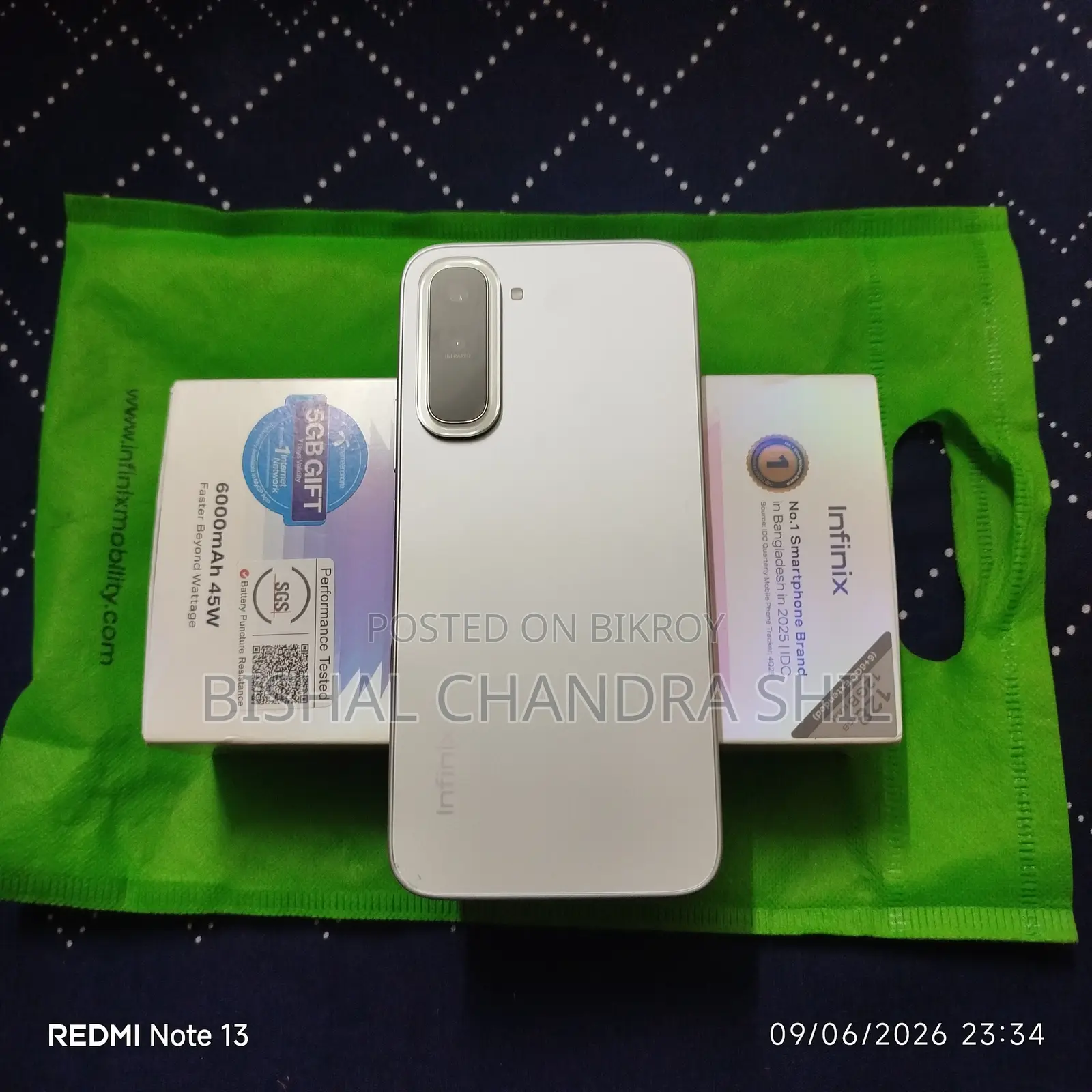 Infinix Hot 70 128 GB Silver