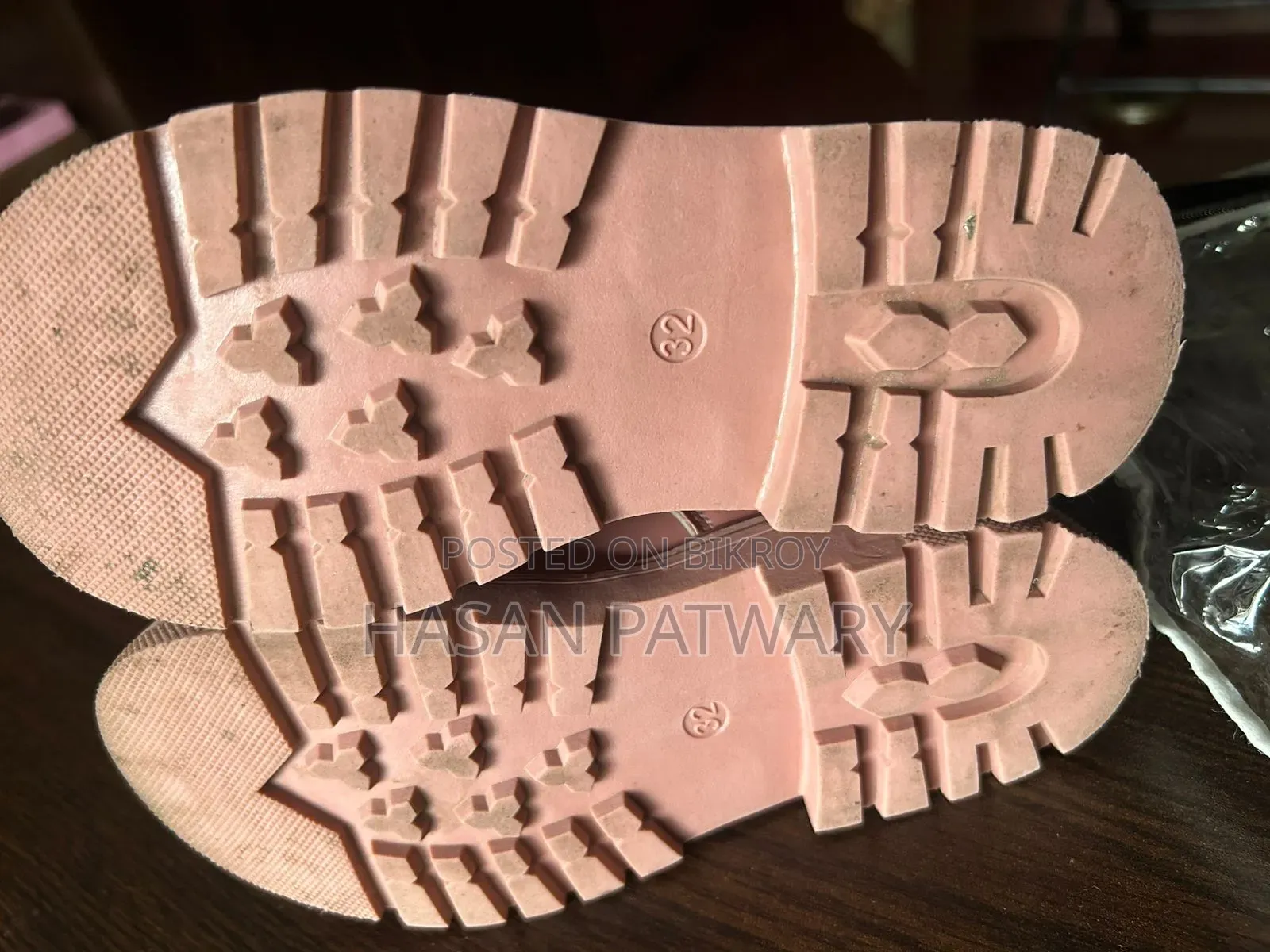Stylish Pink Shoe With Laceup and Side Zip