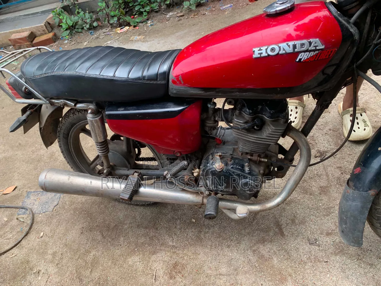Honda 2000 Red