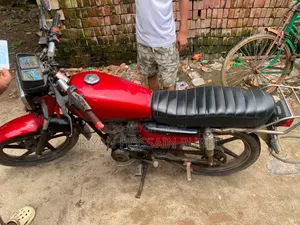 Honda 2000 Red