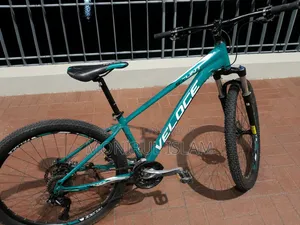 Veloce Ultimate Stunt 27.5 New Condition MT 200 Oil Break