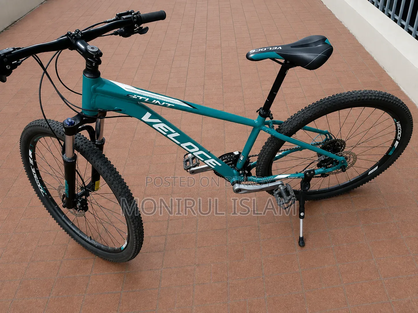Veloce Ultimate Stunt 27.5 New Condition MT 200 Oil Break