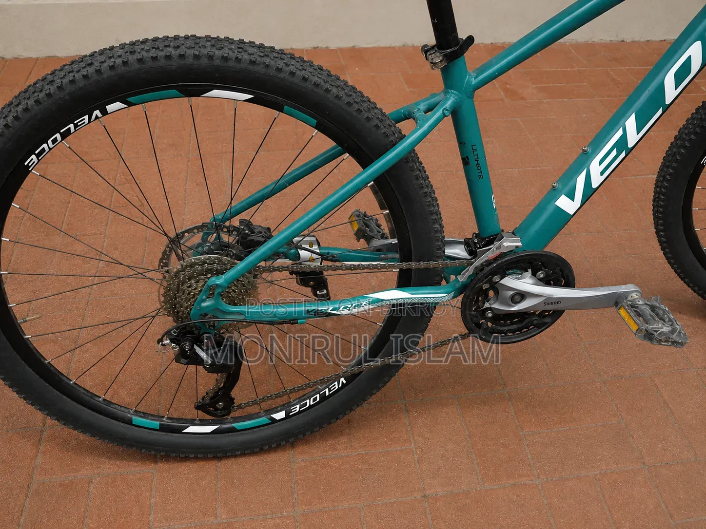 Veloce Ultimate Stunt 27.5 New Condition MT 200 Oil Break