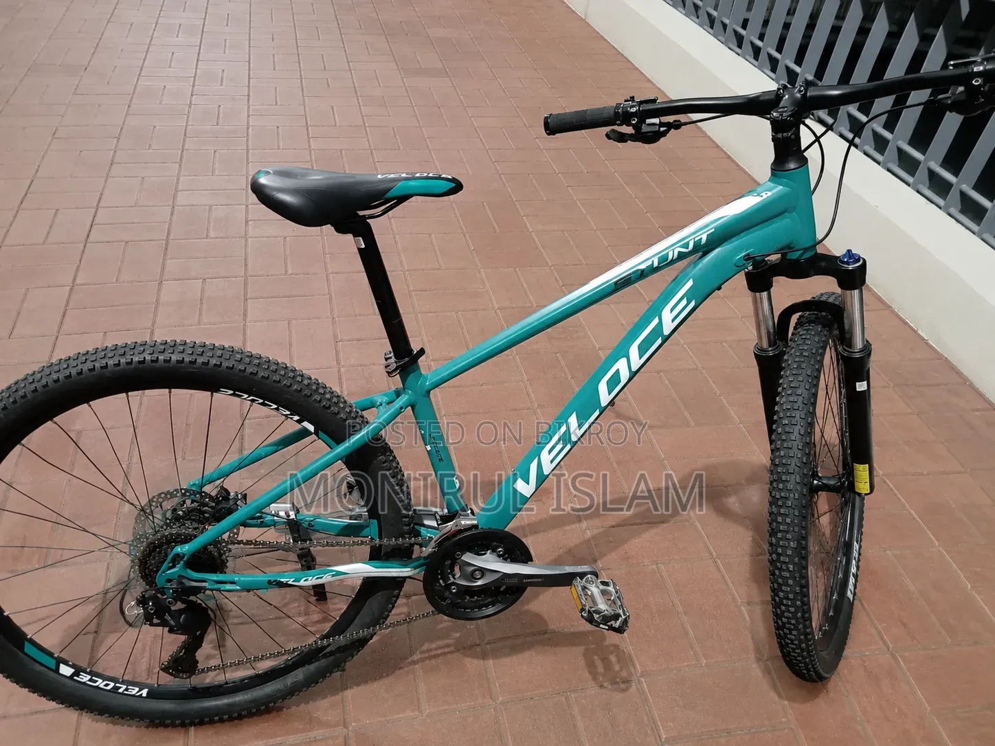 Veloce Ultimate Stunt 27.5 New Condition MT 200 Oil Break