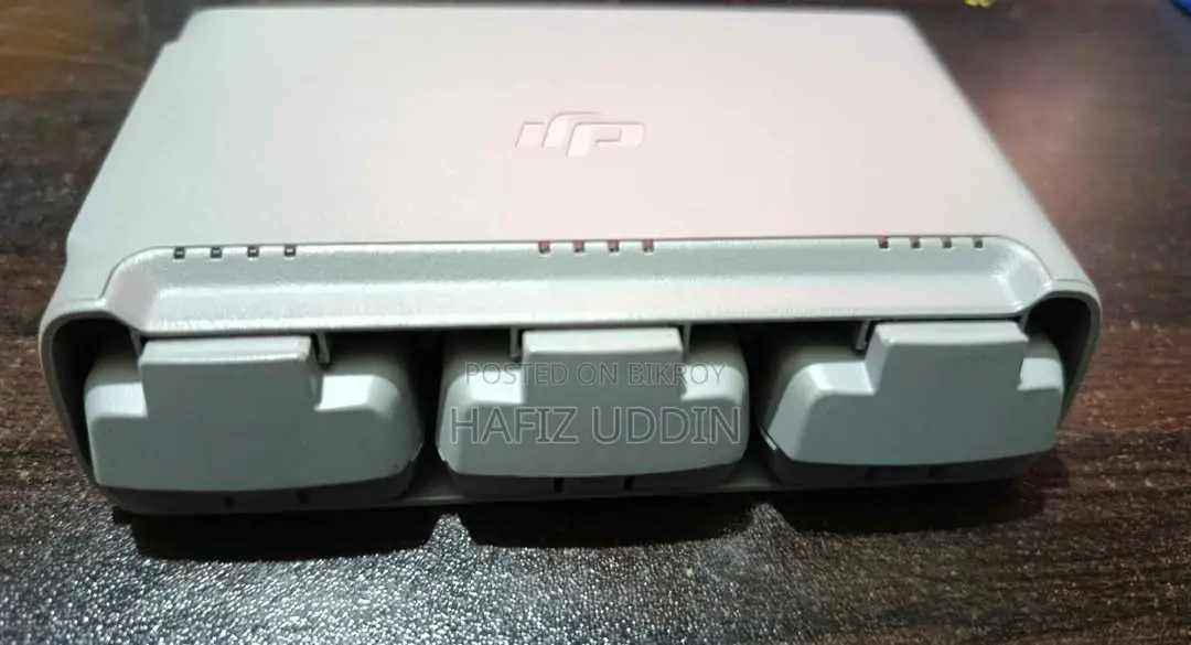 আর্জেন্ট একটা DJI Mini 2 ড্রোনের রিমোট ও 2 টা ব্যাটারি বিক্রি হবে।