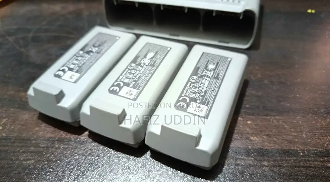 আর্জেন্ট একটা DJI Mini 2 ড্রোনের রিমোট ও 2 টা ব্যাটারি বিক্রি হবে।
