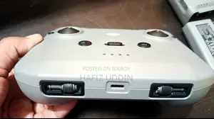আর্জেন্ট একটা DJI Mini 2 ড্রোনের রিমোট ও 2 টা ব্যাটারি বিক্রি হবে।
