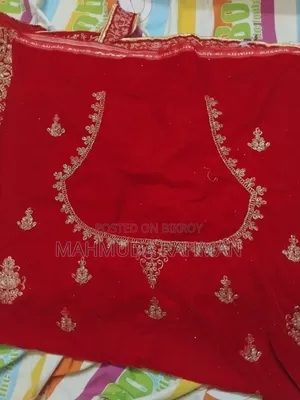 বড়দের ইন্ডিয়ান লেহেঙ্গা।