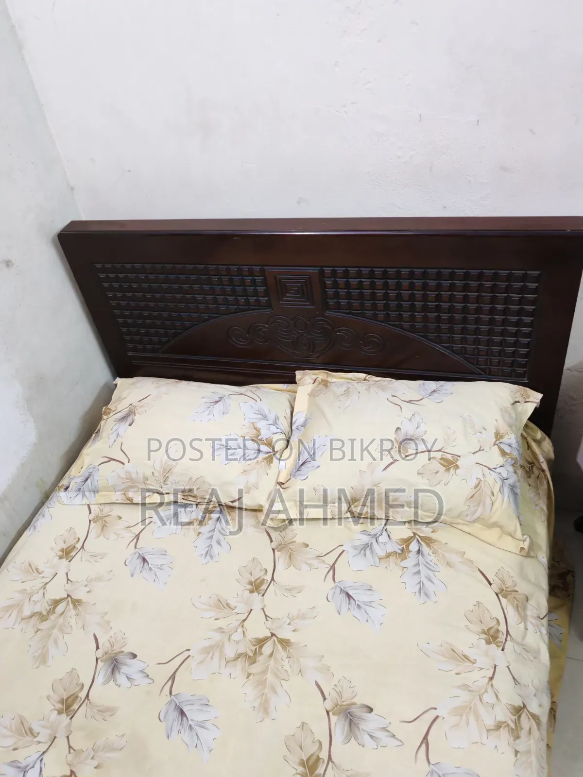 Single bed for sale