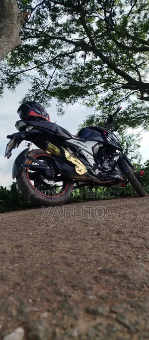 TVS Apache 160 4V 2021 Black