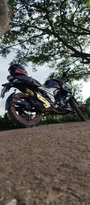 TVS Apache 160 4V 2021 Black
