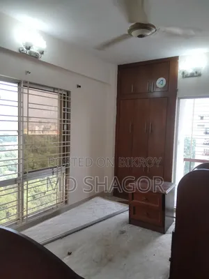 রং, টাইলস এবং সেনেটারি