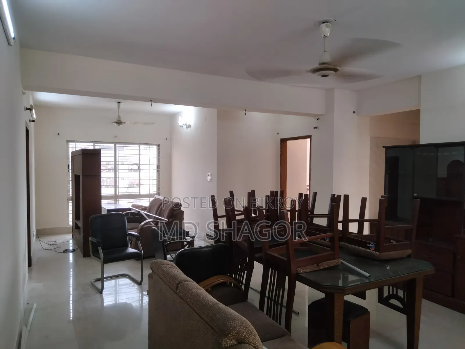 রং, টাইলস এবং সেনেটারি