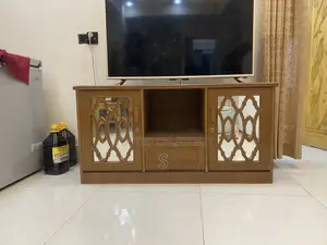 টিভি ক্যাবিনেট
