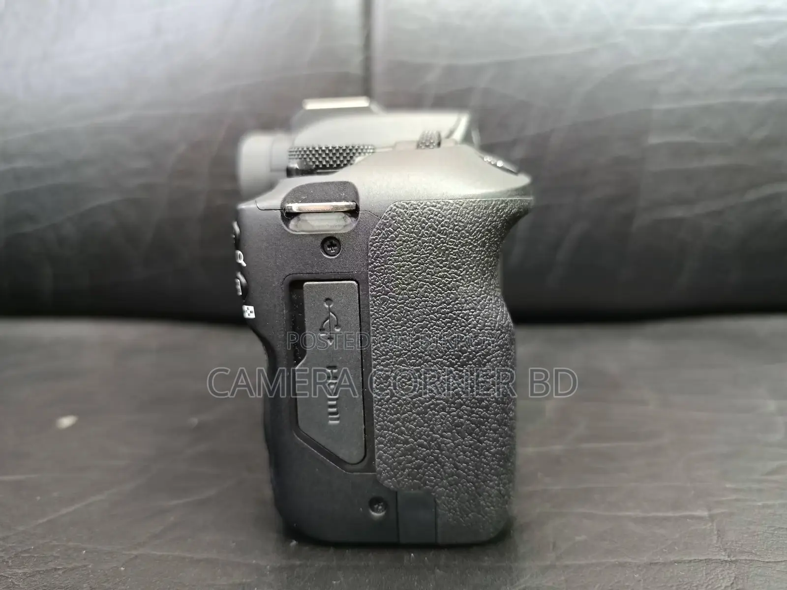 Canon R100 Body and Lens