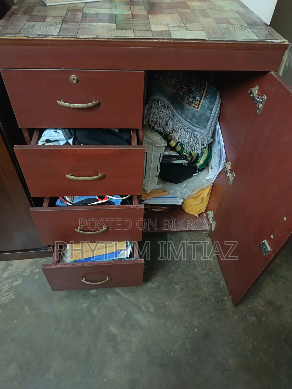 Selling Wardrobe