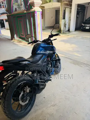 Honda Hornet 2.0 2025 Blue
