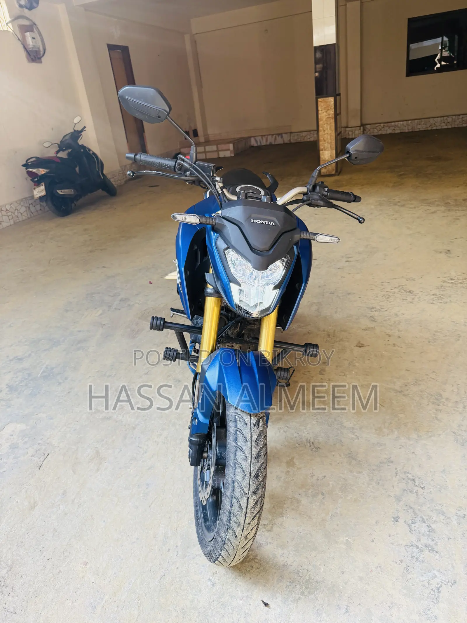 Honda Hornet 2.0 2025 Blue