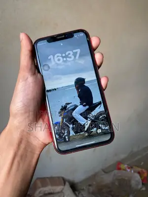 Apple iPhone XR 64 GB Red